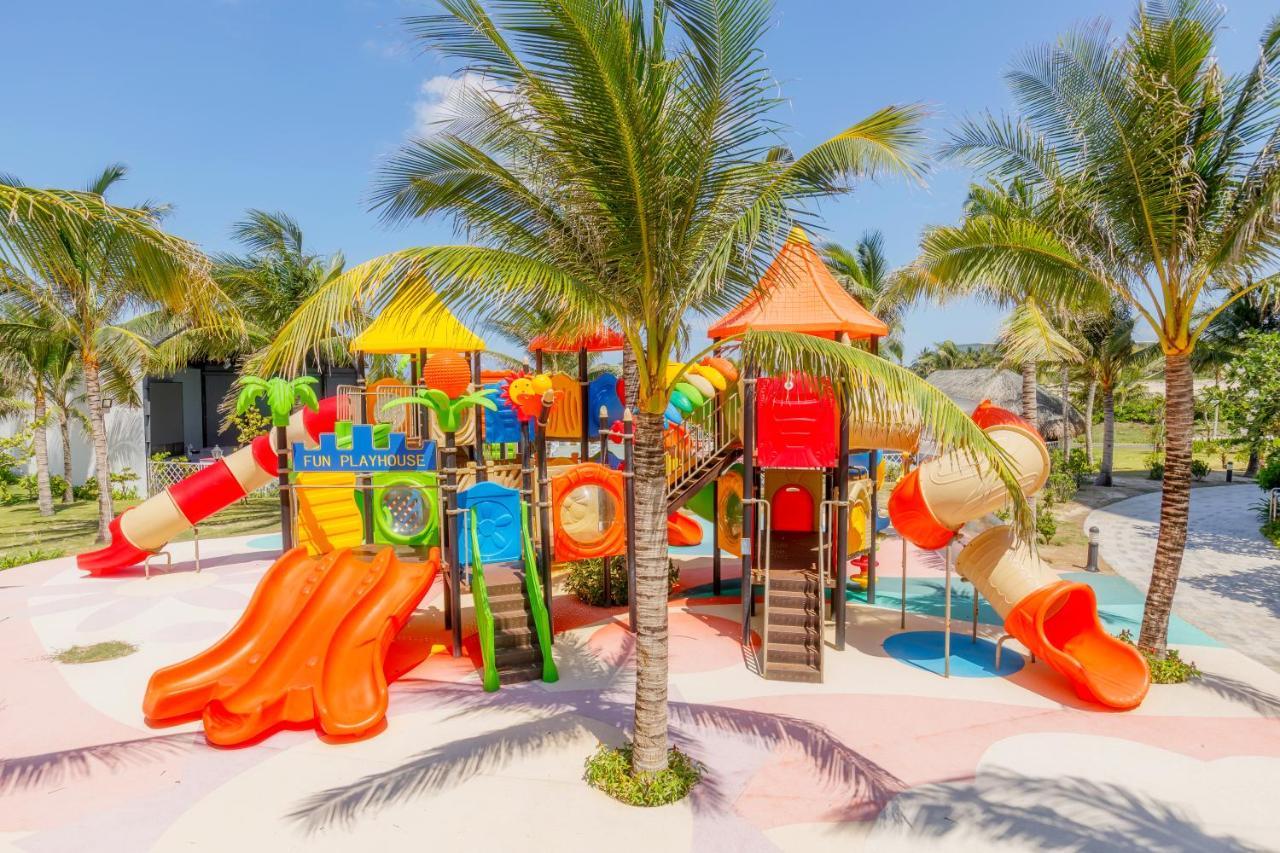 Selectum Noa Resort Cam Ranh Exterior foto
