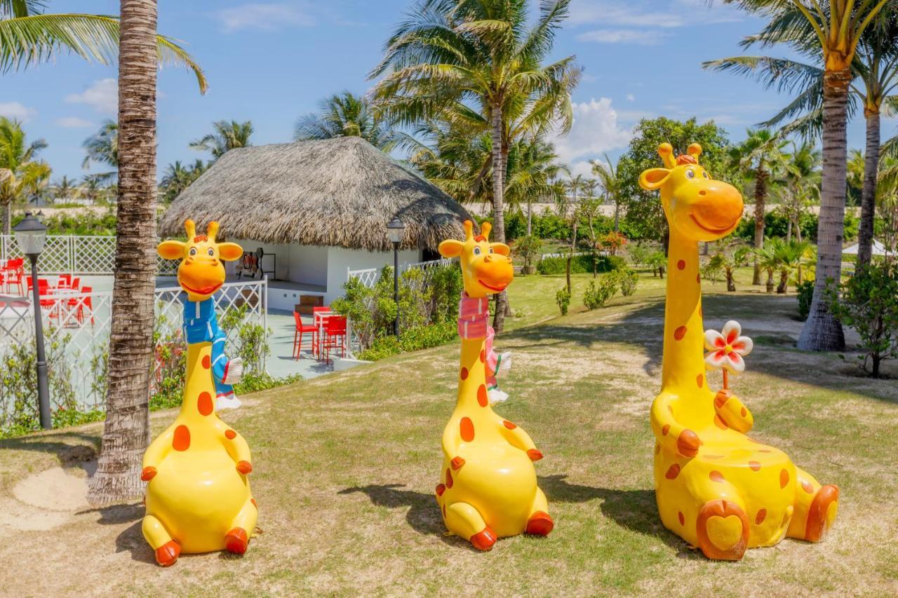 Selectum Noa Resort Cam Ranh Exterior foto